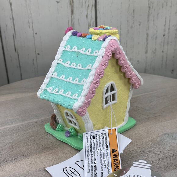 Easter Gingerbread House Tabletop Claydough LED light up Pink Green Pastel 30E36 - Picture 5 of 14